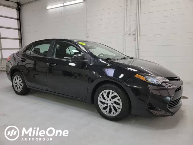 2019 Toyota Corolla LE FWD photo