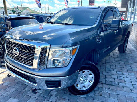 2017 Nissan Titan XD SV 4WD photo