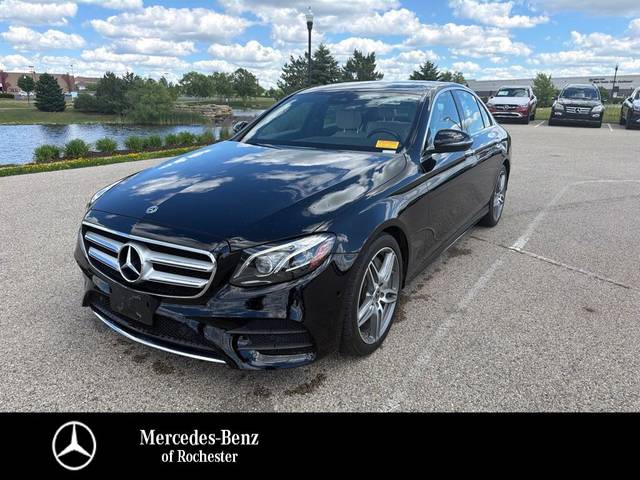 2018 Mercedes-Benz E-Class E 300 AWD photo