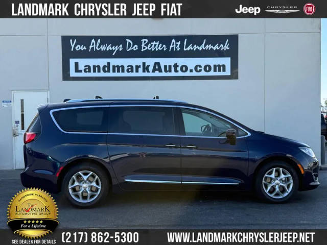 2019 Chrysler Pacifica Minivan Touring L Plus FWD photo