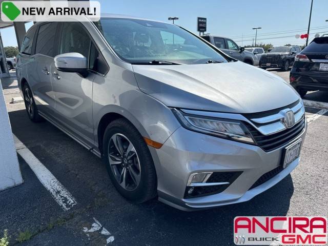 2019 Honda Odyssey Touring FWD photo