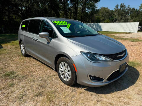 2019 Chrysler Pacifica Minivan Touring Plus FWD photo