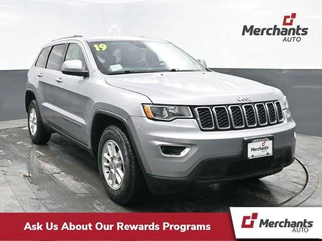 2019 Jeep Grand Cherokee Laredo E 4WD photo