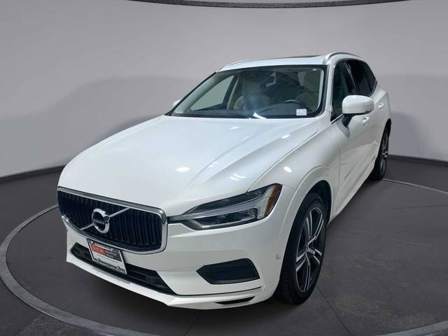 2019 Volvo XC60 Momentum AWD photo