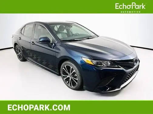 2019 Toyota Camry SE FWD photo