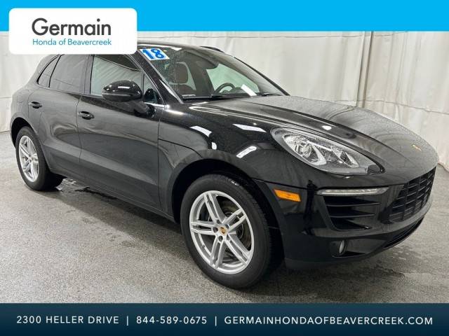 2018 Porsche Macan AWD photo
