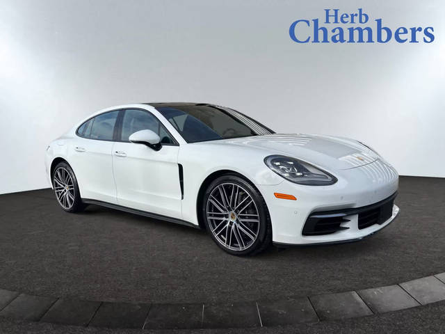 2018 Porsche Panamera 4 AWD photo