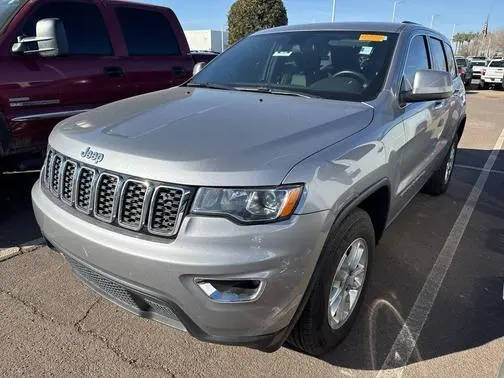2019 Jeep Grand Cherokee Laredo 4WD photo