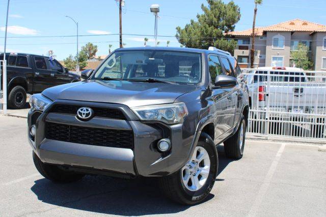 2015 Toyota 4Runner SR5 RWD photo