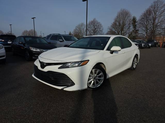 2018 Toyota Camry LE FWD photo