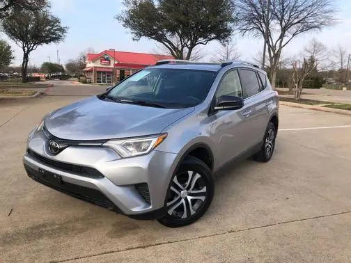 2018 Toyota RAV4 LE AWD photo