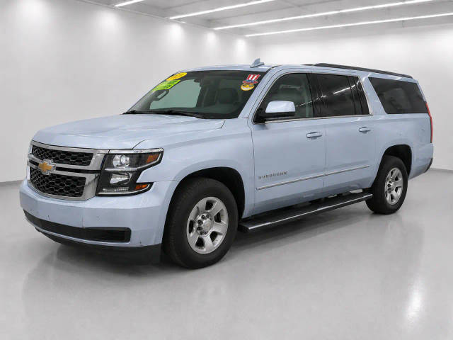2019 Chevrolet Suburban LT 4WD photo