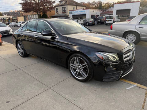 2019 Mercedes-Benz E-Class E 300 AWD photo