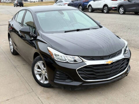 2019 Chevrolet Cruze LS FWD photo