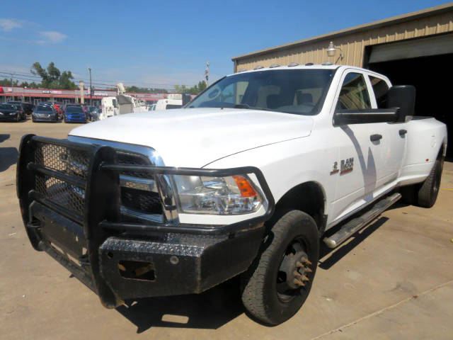 2018 Ram 3500 Tradesman 4WD photo