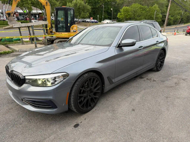 2019 BMW 5 Series 530i RWD photo