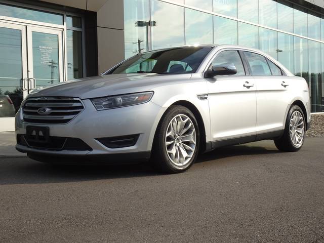 2015 Ford Taurus Limited FWD photo
