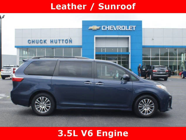 2019 Toyota Sienna XLE FWD photo