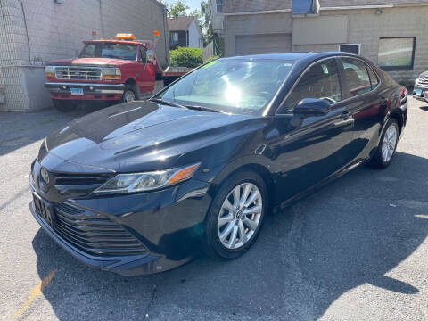 2019 Toyota Camry LE FWD photo