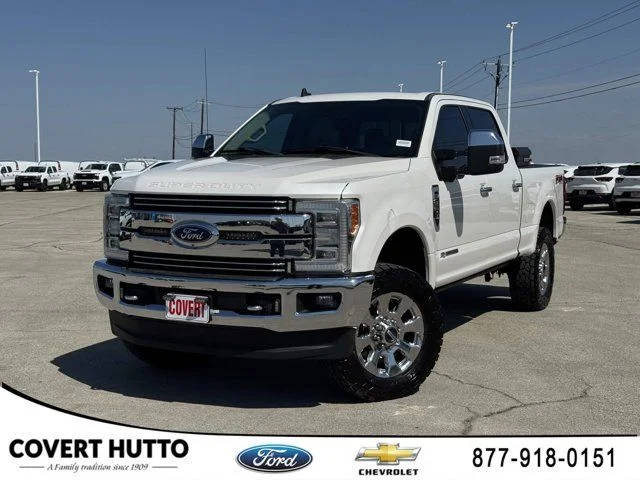 2019 Ford F-250 Super Duty LARIAT 4WD photo
