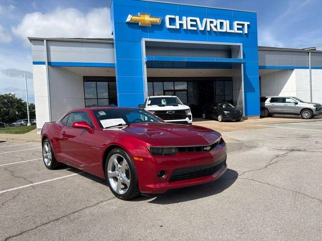 2015 Chevrolet Camaro LT RWD photo