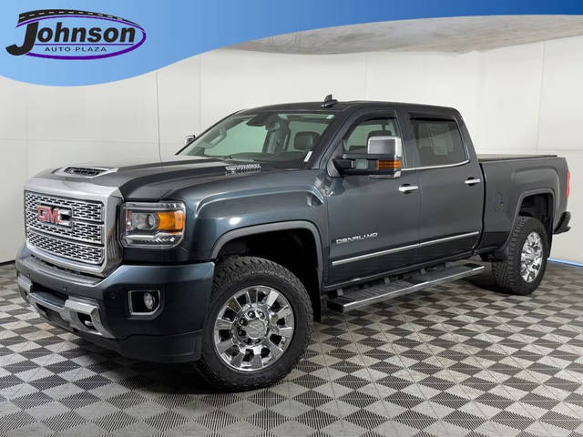 2019 GMC Sierra 2500HD Denali 4WD photo