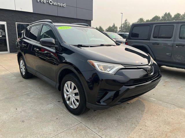 2018 Toyota RAV4 LE AWD photo