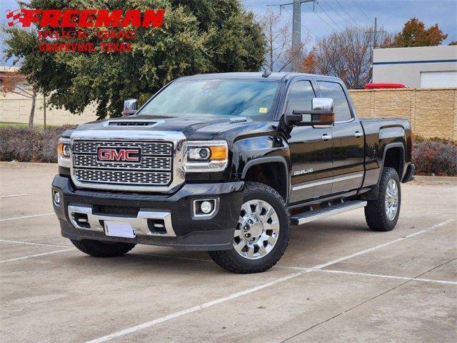 2019 GMC Sierra 2500HD Denali 4WD photo