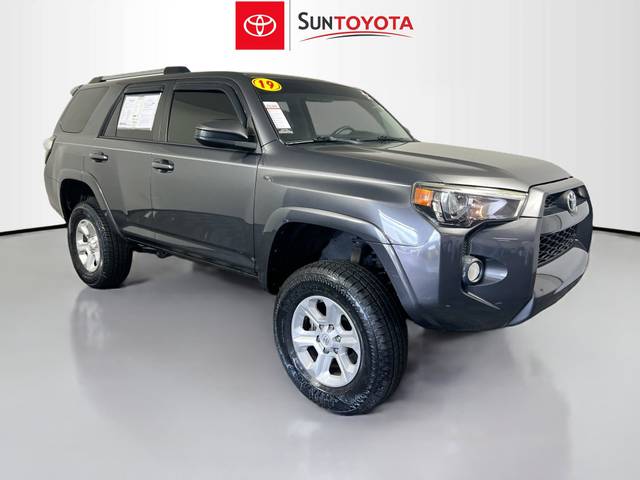2019 Toyota 4Runner SR5 RWD photo
