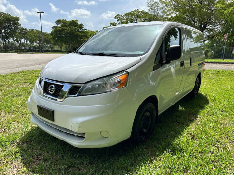 2019 Nissan NV200 SV FWD photo