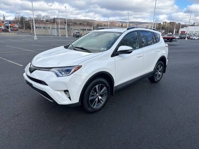 2018 Toyota RAV4 XLE AWD photo