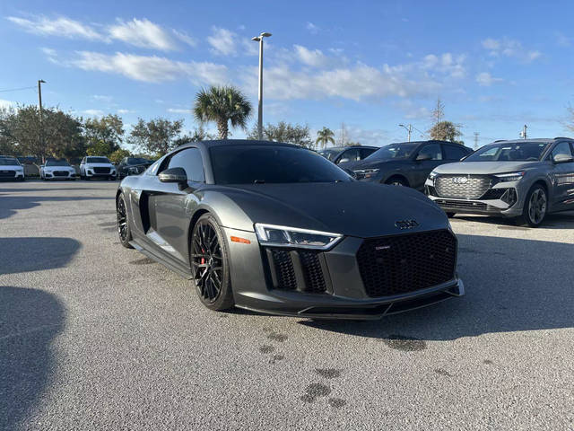 2018 Audi R8 V10 AWD photo