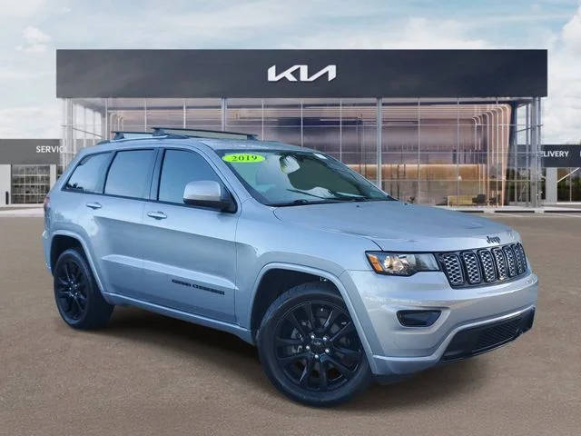 2019 Jeep Grand Cherokee Altitude RWD photo