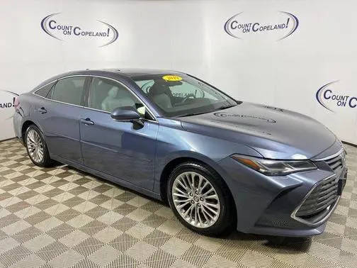 2019 Toyota Avalon Limited FWD photo