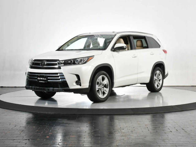 2019 Toyota Highlander Limited FWD photo