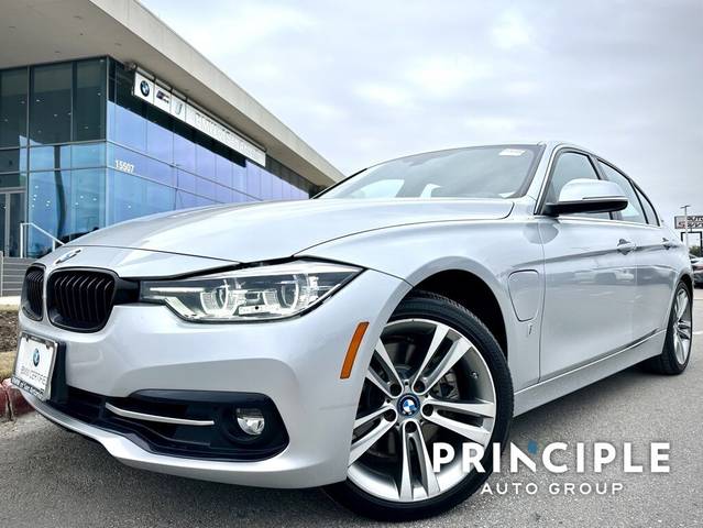 2018 BMW 3 Series 330e iPerformance RWD photo