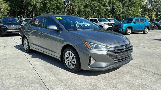 2019 Hyundai Elantra SE FWD photo