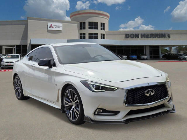2017 Infiniti Q60 3.0t Premium RWD photo