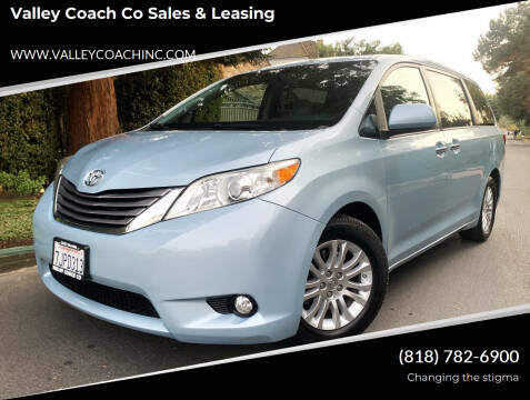 2015 Toyota Sienna XLE FWD photo