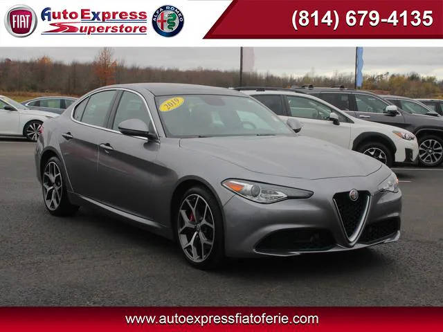 2019 Alfa Romeo Giulia Ti AWD photo