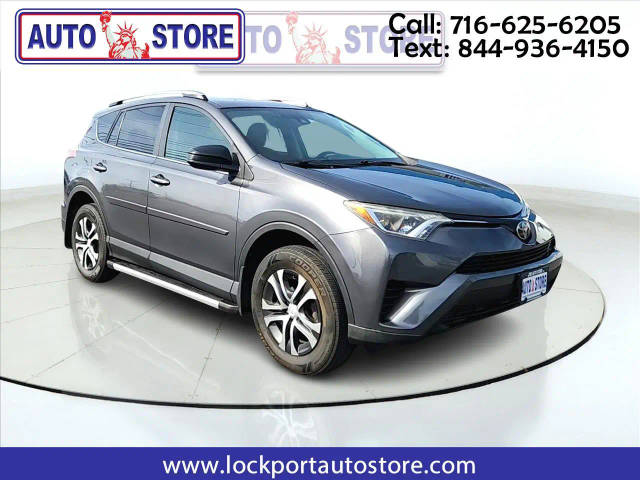 2018 Toyota RAV4 LE AWD photo