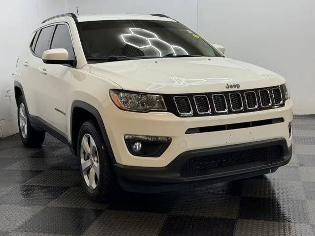 2019 Jeep Compass Latitude 4WD photo