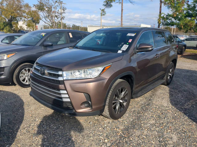 2019 Toyota Highlander LE FWD photo