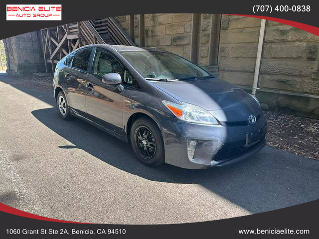 2015 Toyota Prius Two FWD photo