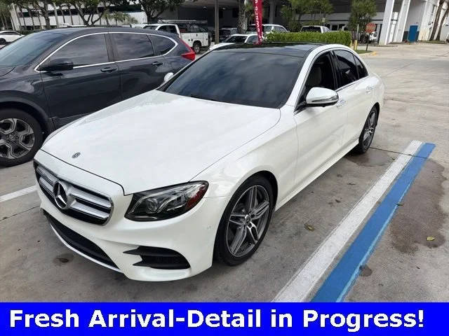 2019 Mercedes-Benz E-Class E 300 RWD photo