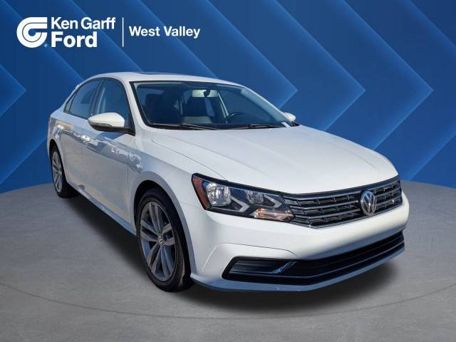 2019 Volkswagen Passat 2.0T Wolfsburg Edition FWD photo