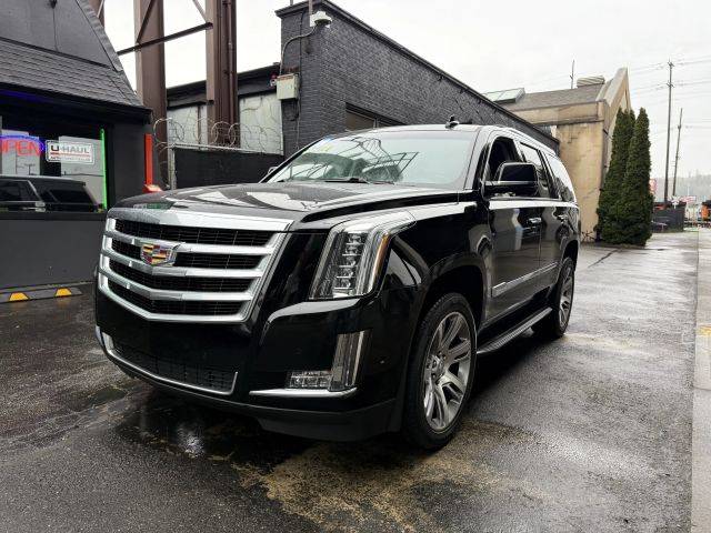 2018 Cadillac Escalade Luxury 4WD photo
