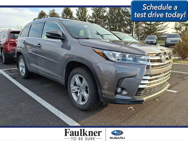 2019 Toyota Highlander Limited AWD photo