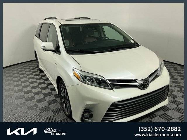 2019 Toyota Sienna Limited Premium AWD photo