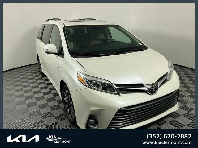 2019 Toyota Sienna Limited Premium AWD photo